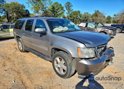 2009 Chevrolet Suburban C1500 Lt z USA, uszkodzony, nr VIN 1GNFC26049R186405